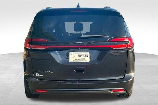 2022 Chrysler Pacifica Touring-L