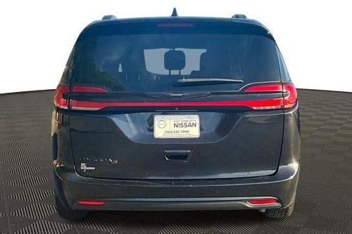 2022 Chrysler Pacifica Touring-L
