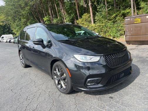 2022 Chrysler Pacifica Touring-L
