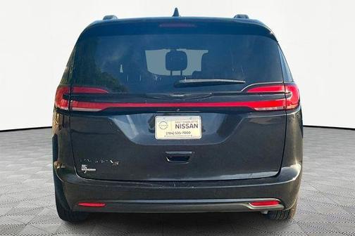 2022 Chrysler Pacifica Touring-L