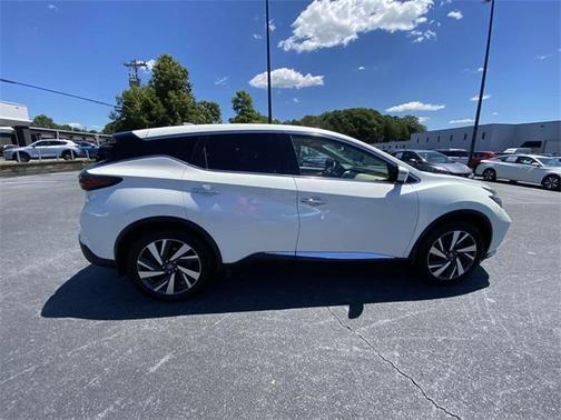 2022 Nissan Murano SL