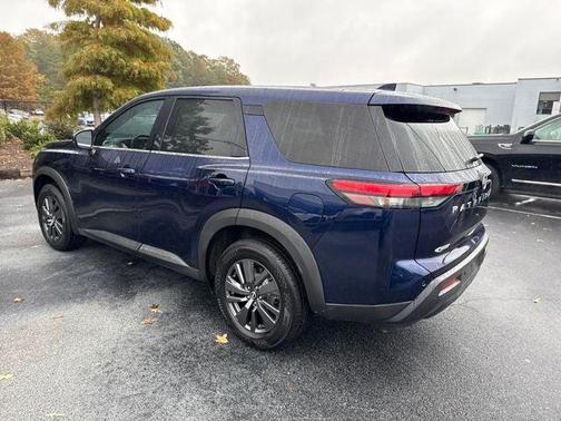 2022 Nissan Pathfinder S