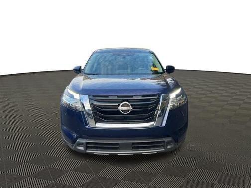 2022 Nissan Pathfinder S