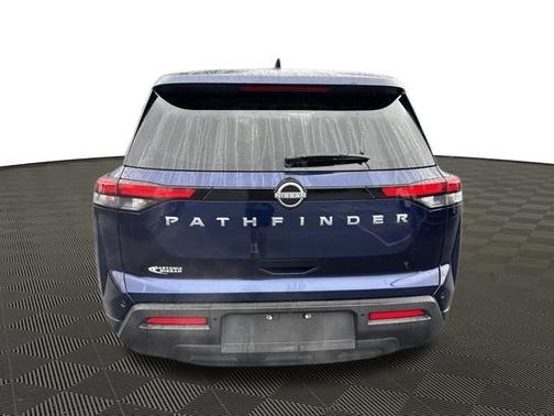 2022 Nissan Pathfinder S