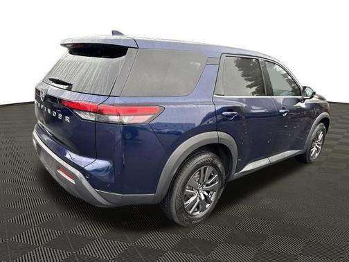 2022 Nissan Pathfinder S