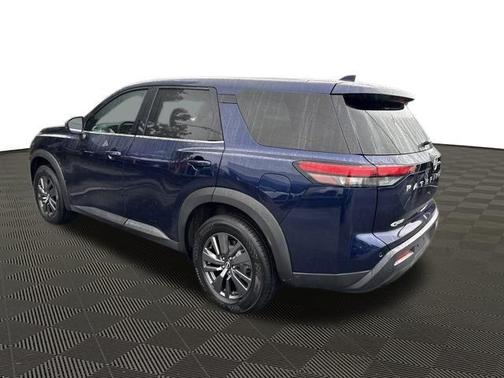 2022 Nissan Pathfinder S