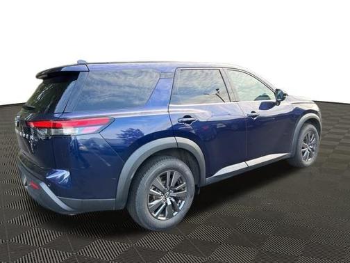 2022 Nissan Pathfinder S