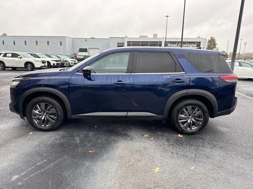 2022 Nissan Pathfinder S