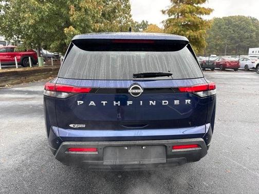 2022 Nissan Pathfinder S