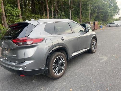 2025 Nissan Rogue Platinum