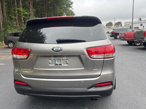 2018 Kia Sorento LX