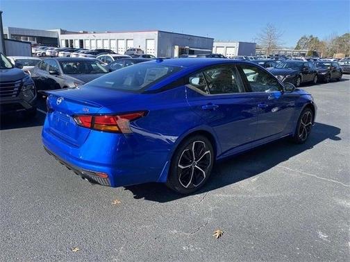 2025 Nissan Altima SR