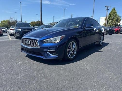 2023 INFINITI Q50 LUXE