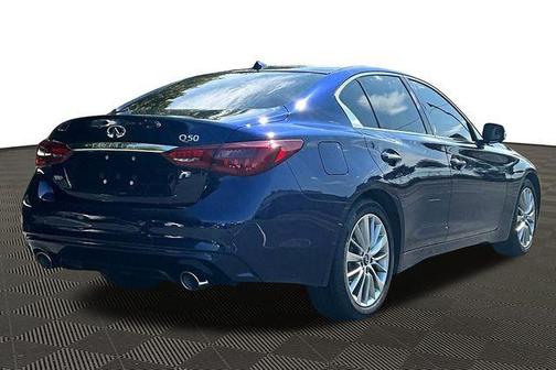 2023 INFINITI Q50 LUXE