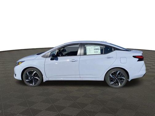 2025 Nissan Versa 1.6 SR