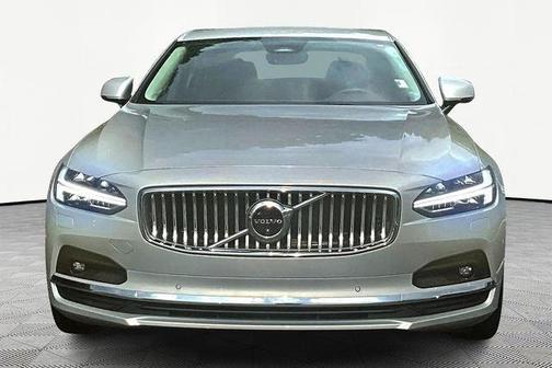 2023 Volvo S90 B6 Plus