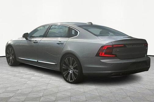 2023 Volvo S90 B6 Plus