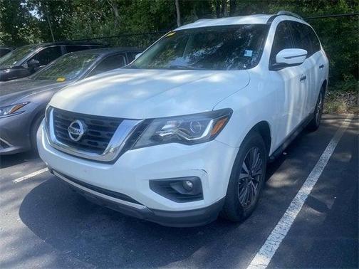 2017 Nissan Pathfinder SV