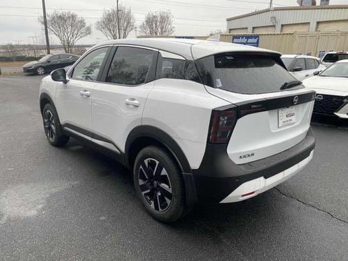 2025 Nissan Kicks SV