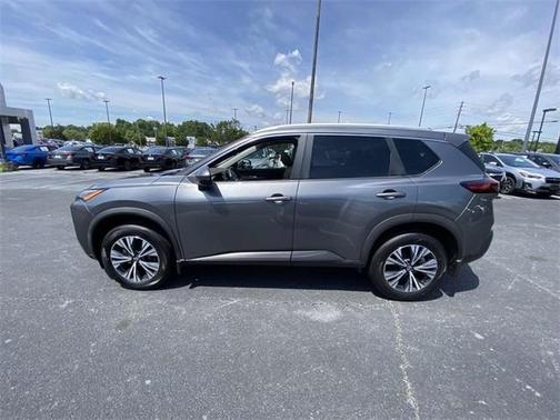 2022 Nissan Rogue SV