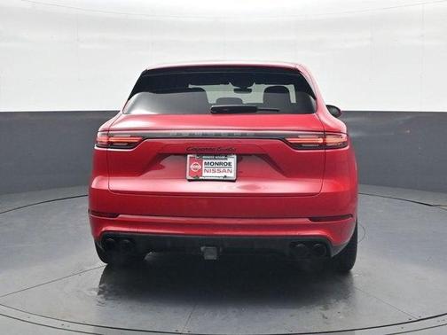 2023 Porsche Cayenne Turbo