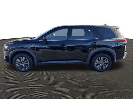 2024 Nissan Pathfinder S