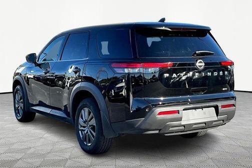 2024 Nissan Pathfinder S