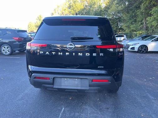 2024 Nissan Pathfinder S