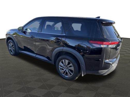 2024 Nissan Pathfinder S