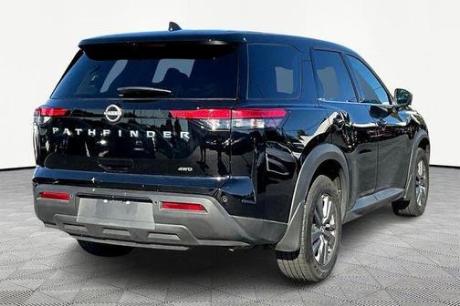 2024 Nissan Pathfinder S