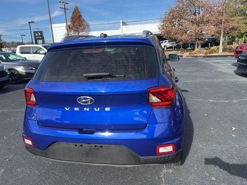 2024 Hyundai VENUE SEL