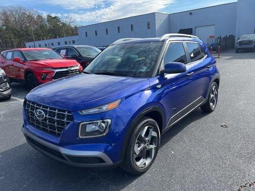 2024 Hyundai VENUE SEL