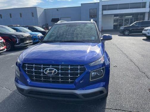 2024 Hyundai VENUE SEL