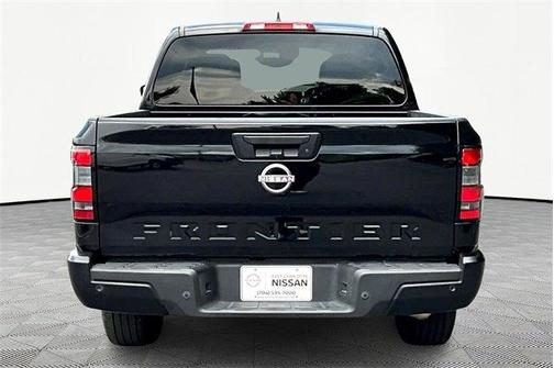 2022 Nissan Frontier S