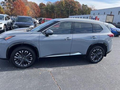 2024 Nissan Rogue Platinum