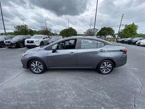 2023 Nissan Versa 1.6 SV