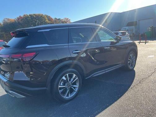 2022 INFINITI QX60 Luxe
