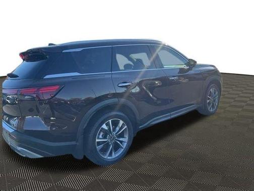 2022 INFINITI QX60 Luxe