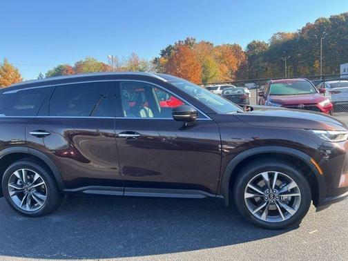 2022 INFINITI QX60 Luxe