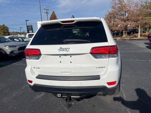 2020 Jeep Grand Cherokee Laredo