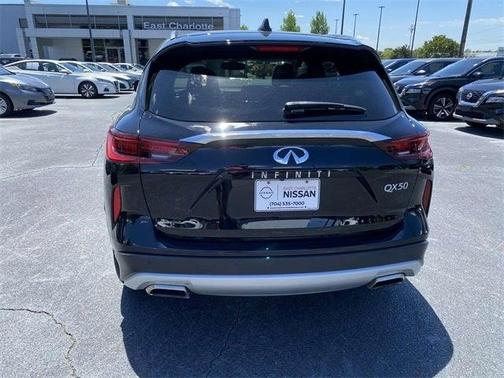 2022 INFINITI QX50 Luxe