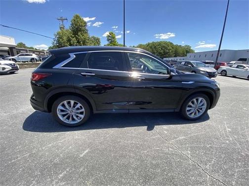 2022 INFINITI QX50 Luxe
