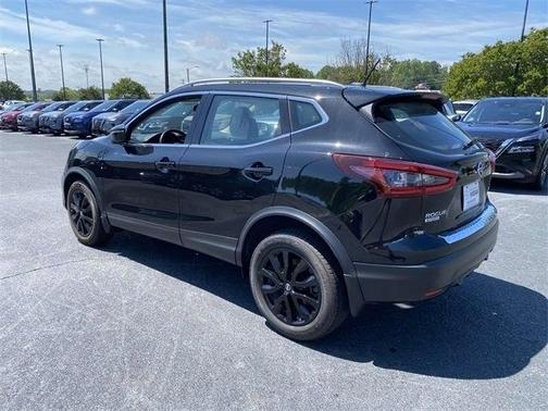 2021 Nissan Rogue Sport SV