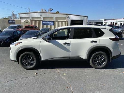 2025 Nissan Rogue S