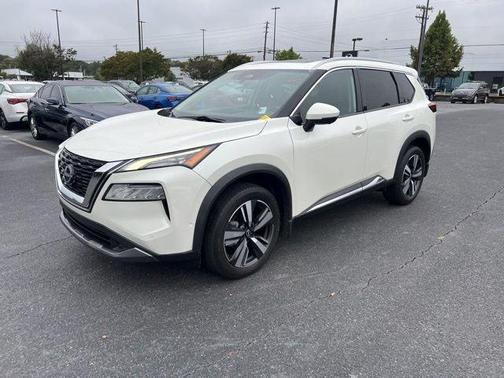 2022 Nissan Rogue SL