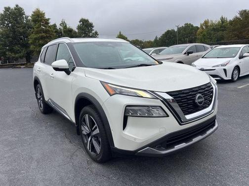 2022 Nissan Rogue SL