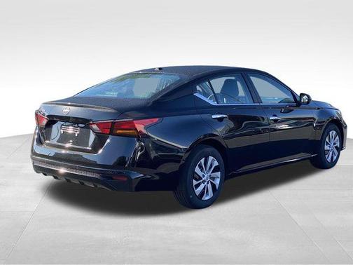 2025 Nissan Altima S