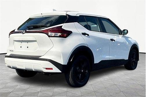 2021 Nissan Kicks S