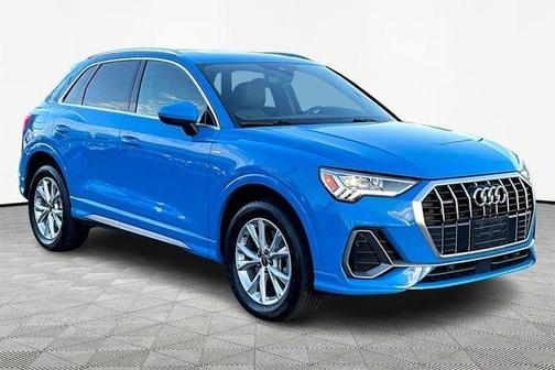 2022 Audi Q3 45 S line Premium