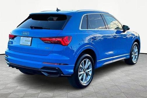 2022 Audi Q3 45 S line Premium